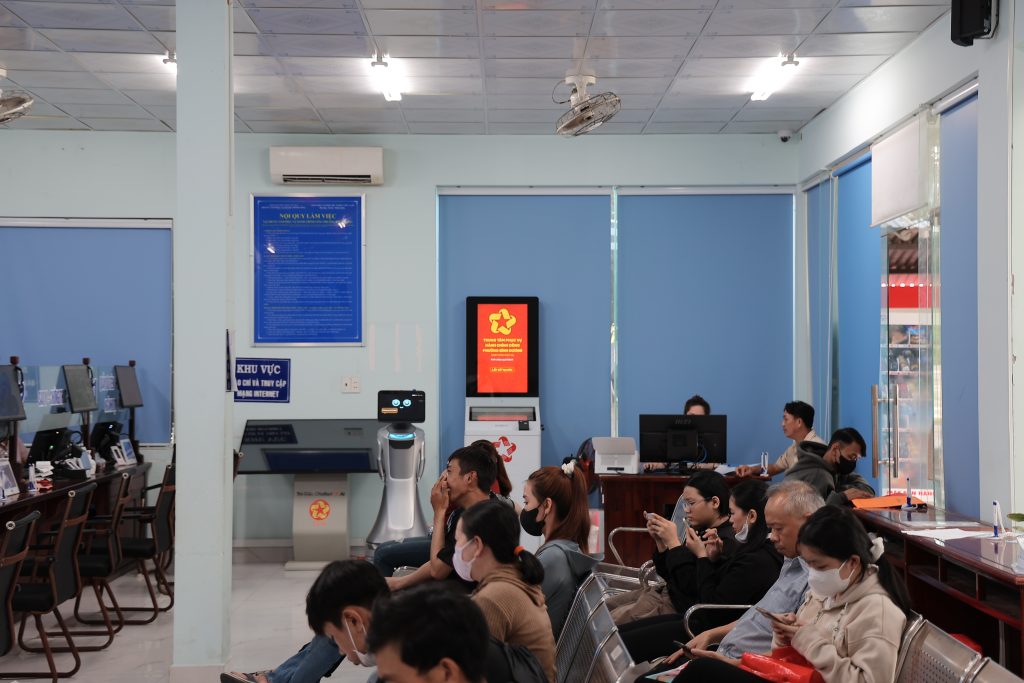 Kiosk thủ tục tự động EZYSERVE đã và đang tạo nên một diện mạo hoàn toàn mới cho Bộ phận Một cửa tại Bình Dương.
